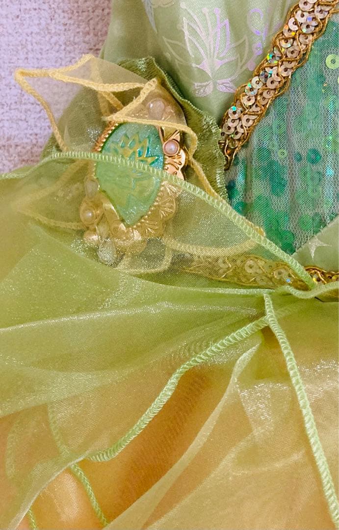 ティアナ　ディズニー　プリンセス　ドレス　蓄光　プリンセスと魔法のキス　120