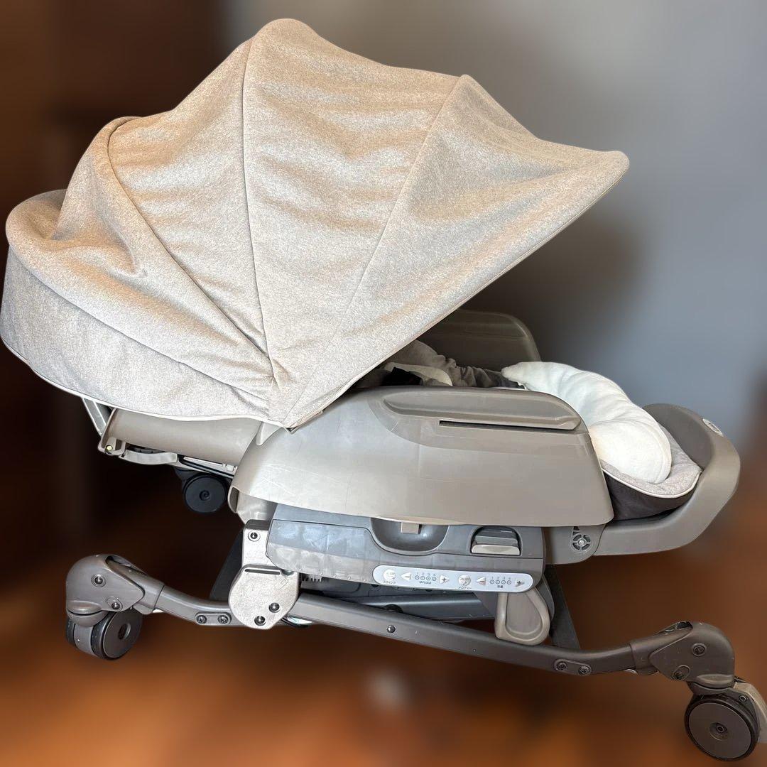 ネムリラ　コンビ　グレー　エッグショック　AUTO SWING