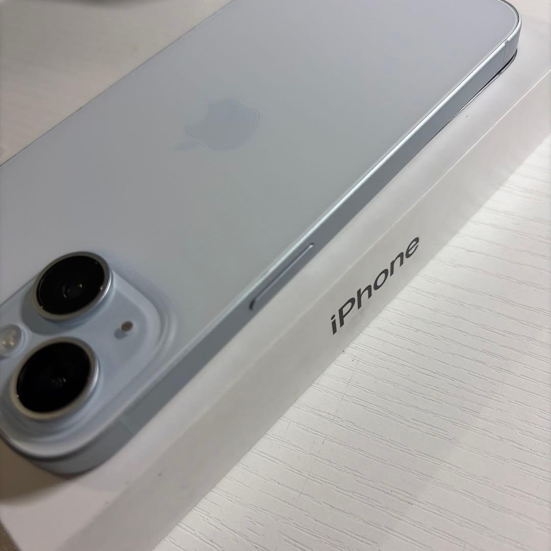 iPhone 15 128GB ブルー SIMフリー 極美品