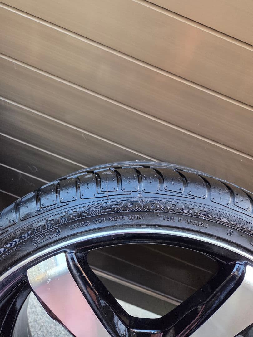 ハイエース　CRS ESSEX EC-18 ホイールタイヤセット