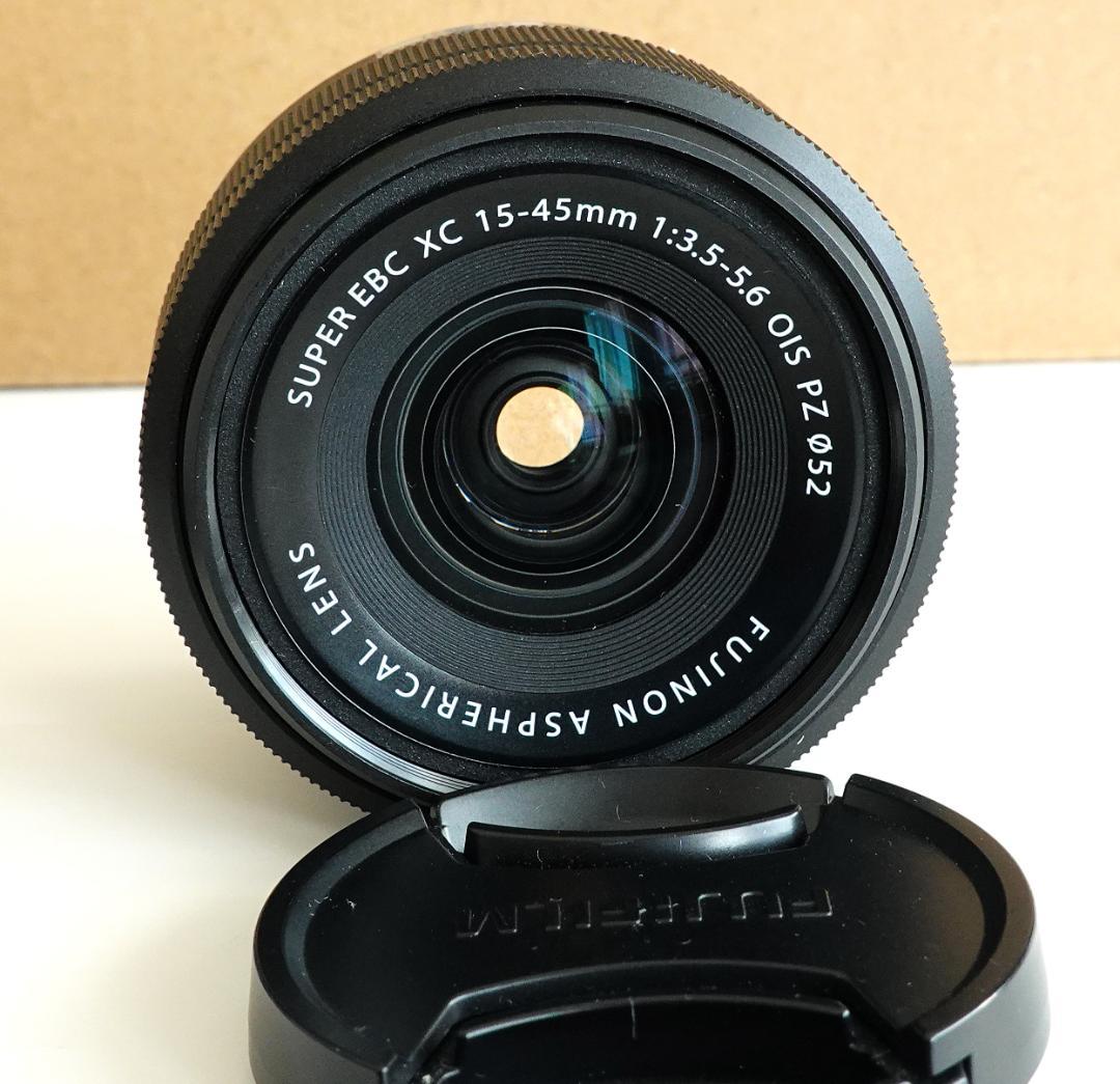 FUJIFILM X-M5 と　XC15-45mm キットレンズ