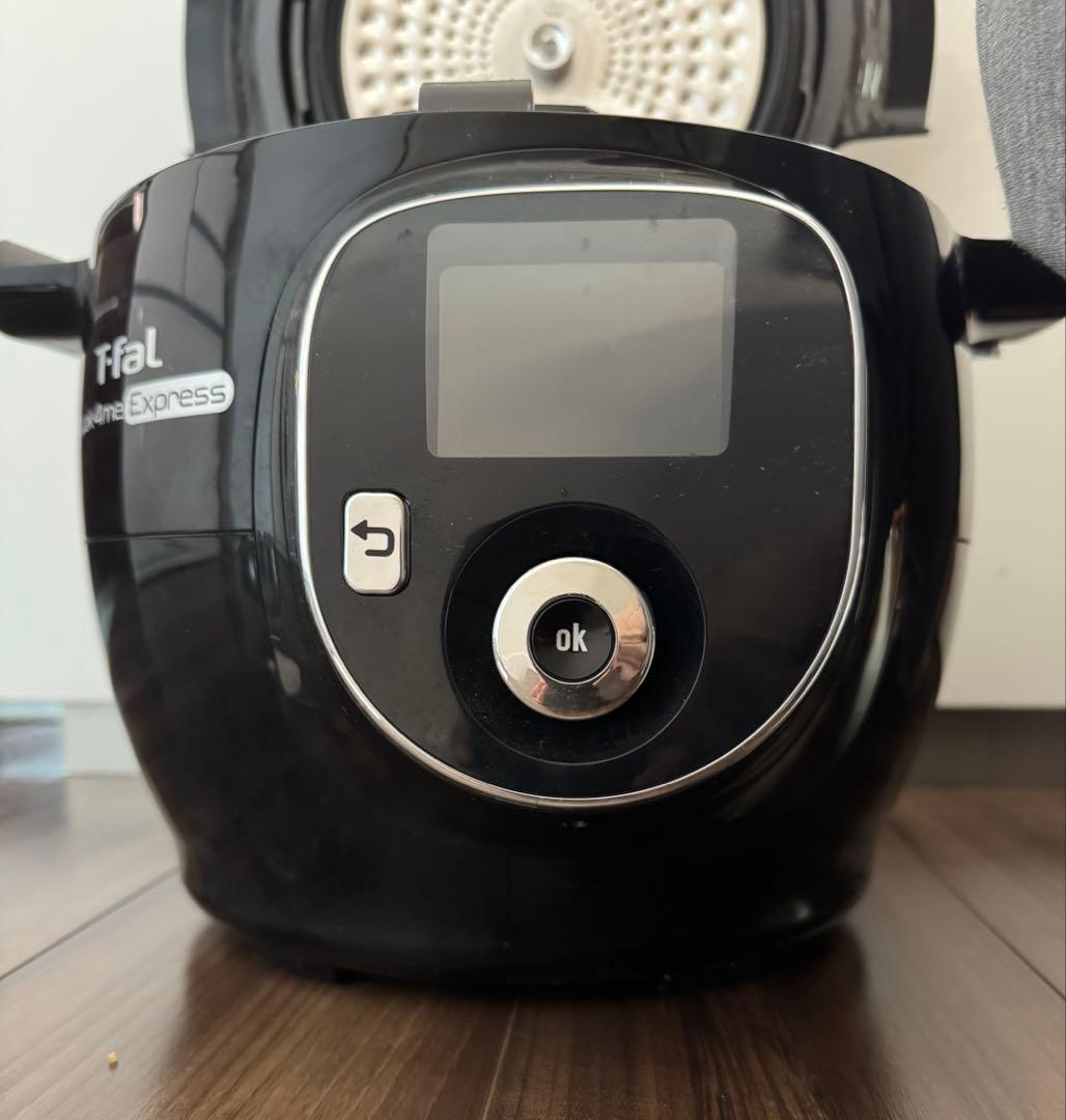 圧力調理機能付き電気圧力鍋 Cook4me Express。 T-fal 黒