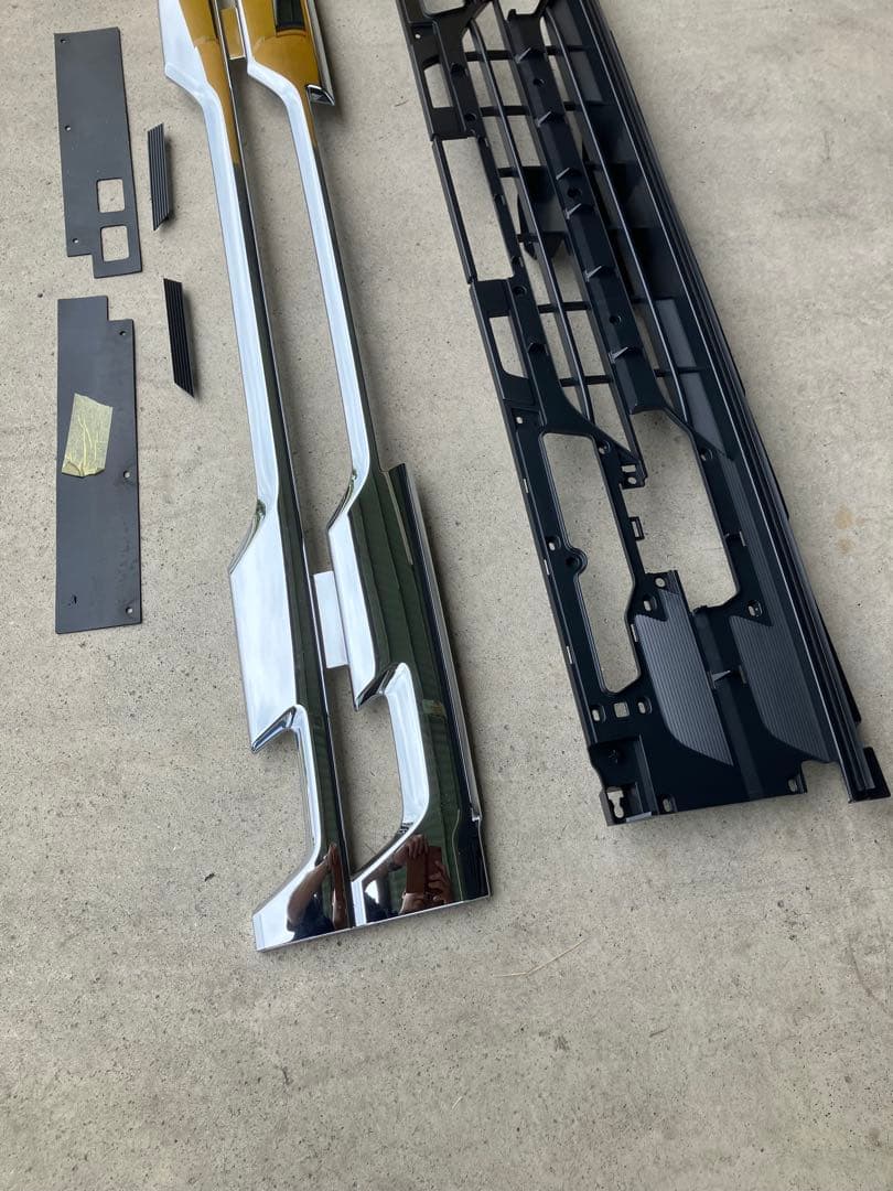 ISUZU フロントグリル　未使用　　5