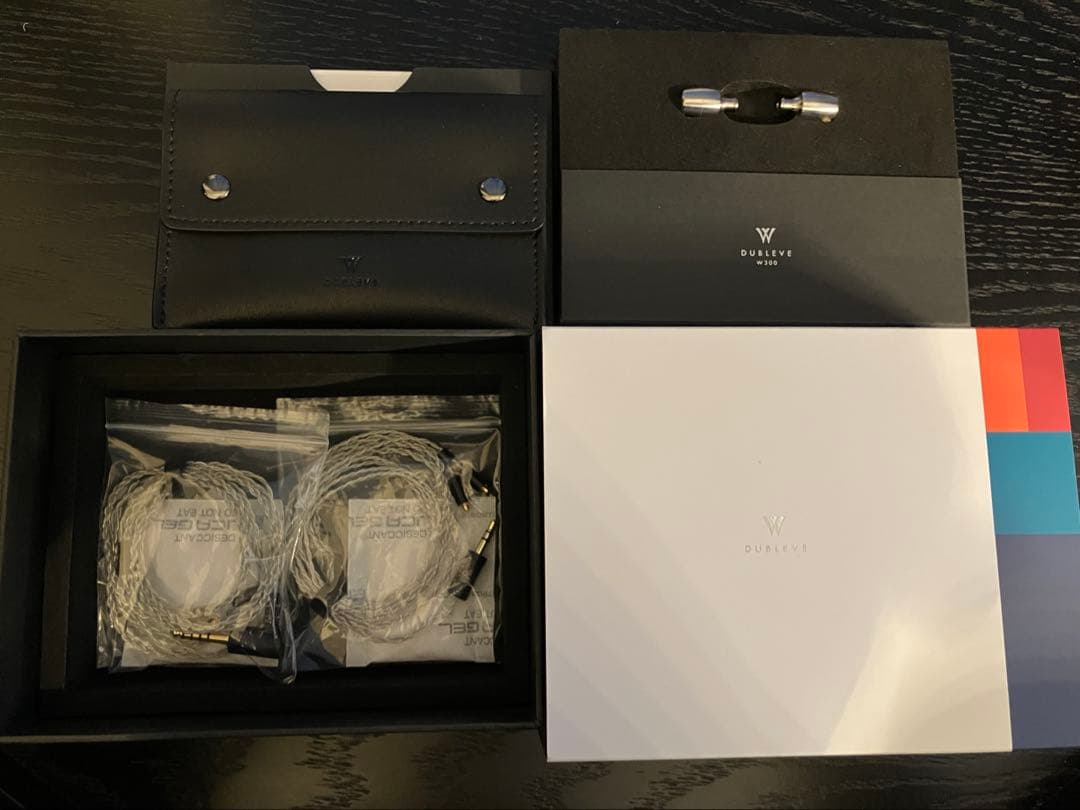 新品同様　radius HP-W300 ドブルベ　ラディウス　ハイレゾ　イヤホン