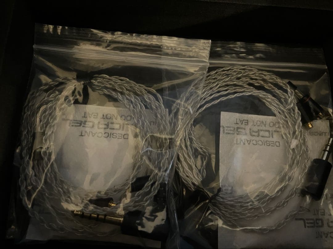 新品同様　radius HP-W300 ドブルベ　ラディウス　ハイレゾ　イヤホン