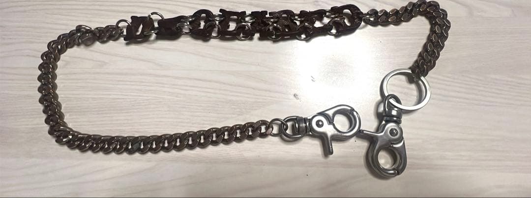 DSQUARED2 ウォレットチェーンベルト レザー×メタル ヴィンテージ風