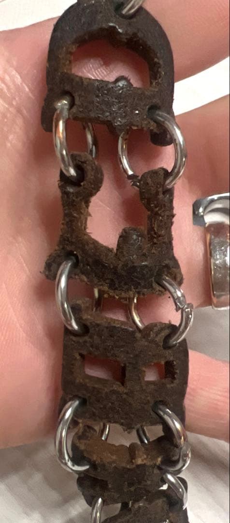 DSQUARED2 ウォレットチェーンベルト レザー×メタル ヴィンテージ風