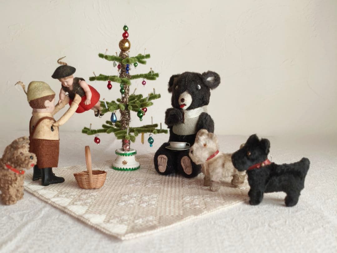 【꒰•̫͡•ོ꒱Chouさま】antique toy ❀ ミルクが好きなクマさん