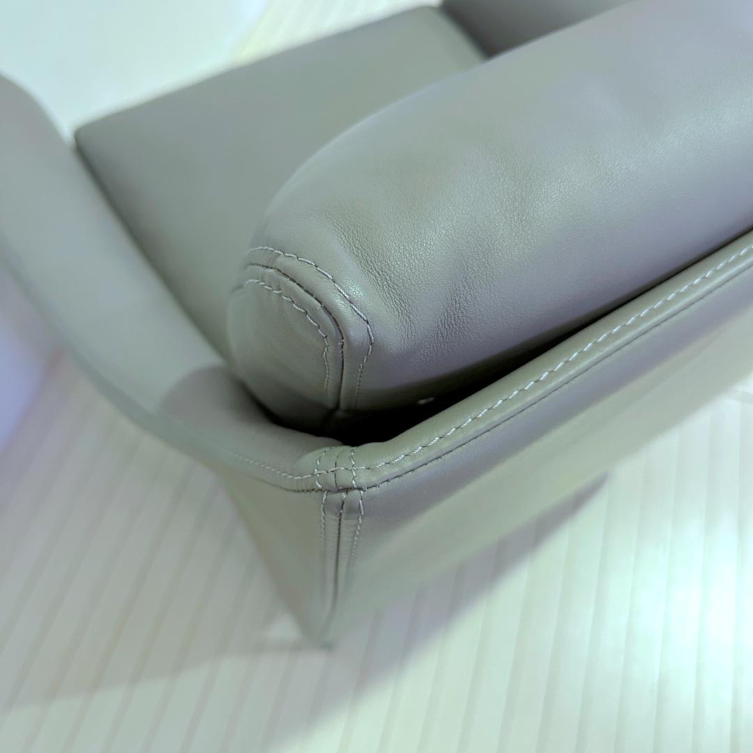 DUVIVIER　デュヴィヴィエ　MERCHIOR　1人掛ソファ　本革　120万