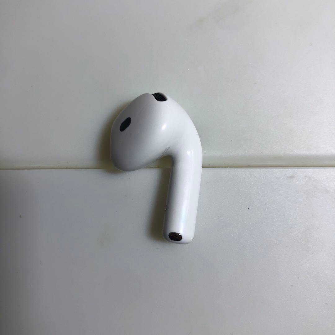 Apple AirPods 第4世代　ANC A3055 3056 右耳　右側右