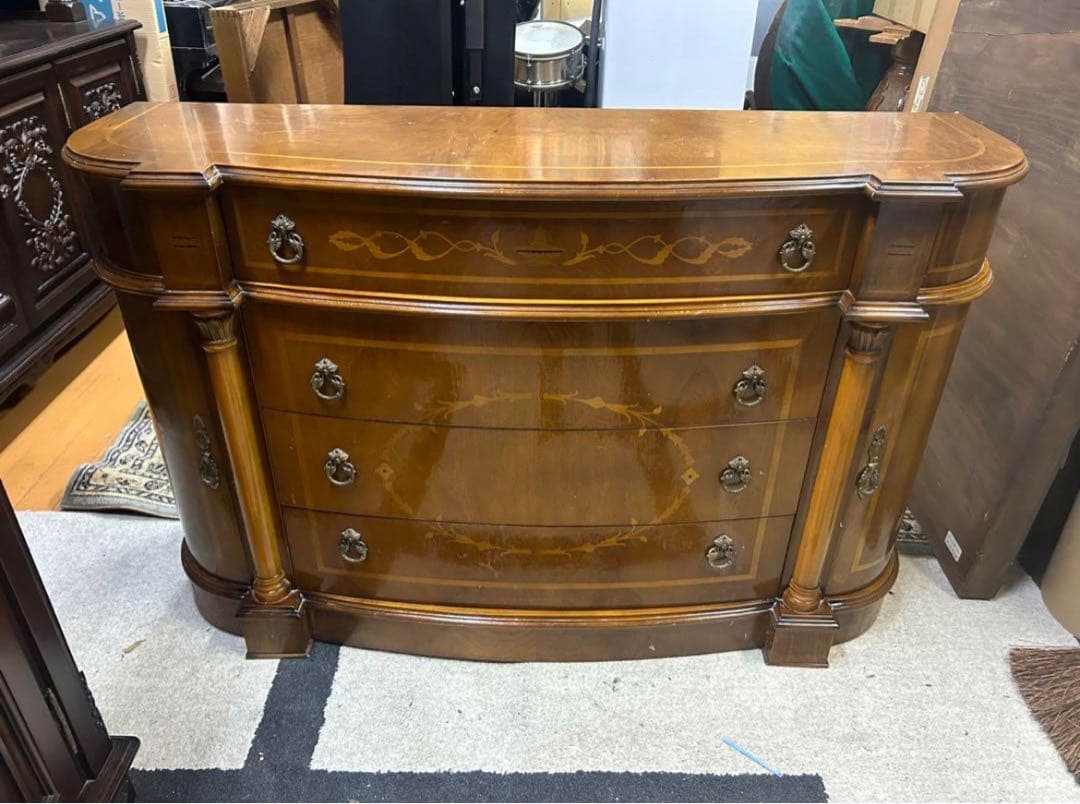 【イタリア製】送料込 サイドボード ヴィンテージ 重量感