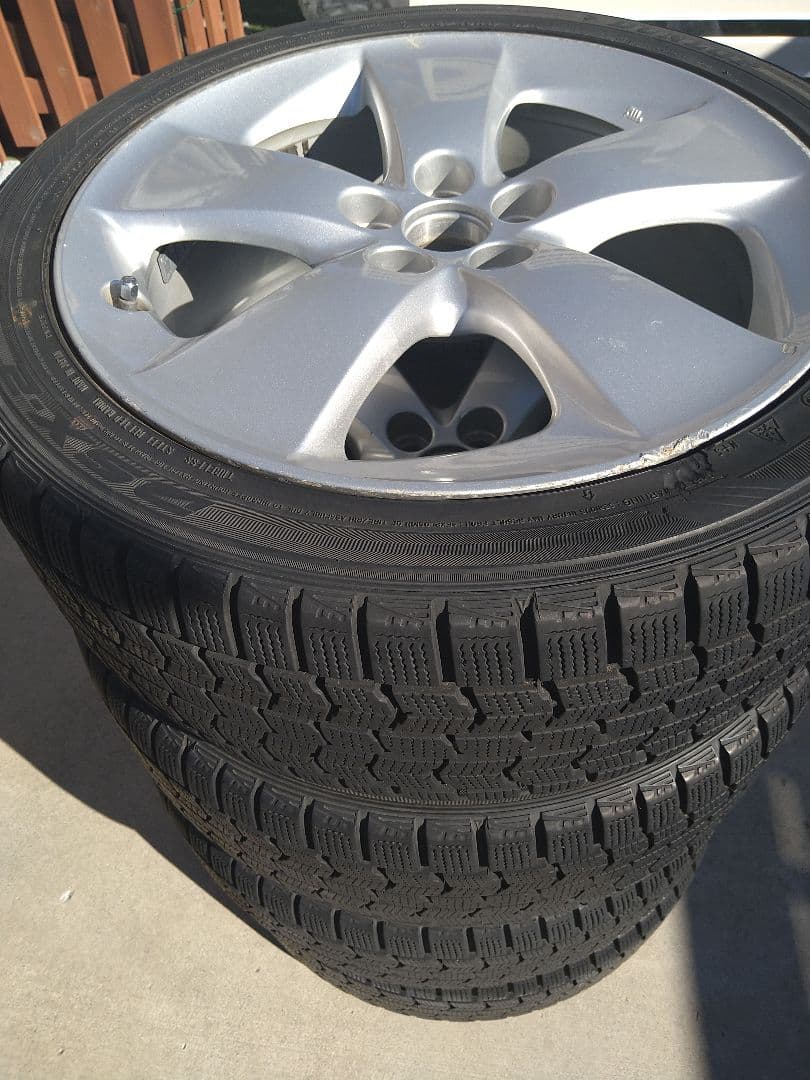 ３０プリウス純正Ｓツーリング１７インチホイール＋スタッドレスタイヤ４本セット
