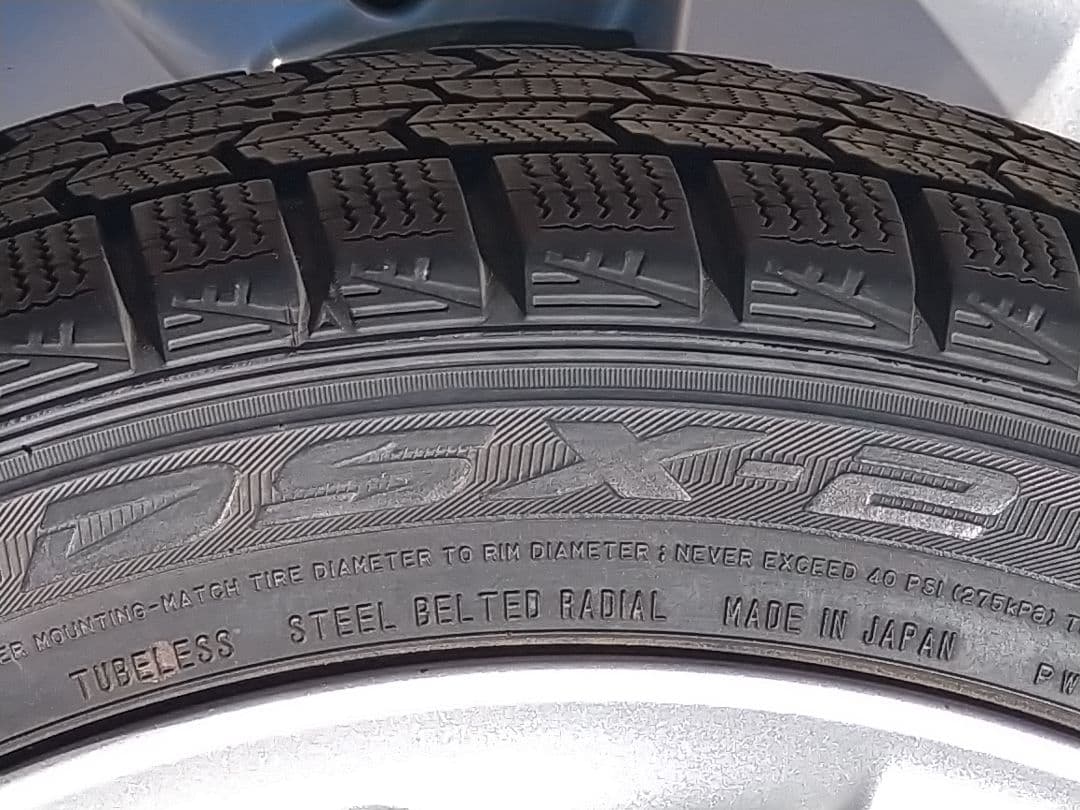 ３０プリウス純正Ｓツーリング１７インチホイール＋スタッドレスタイヤ４本セット