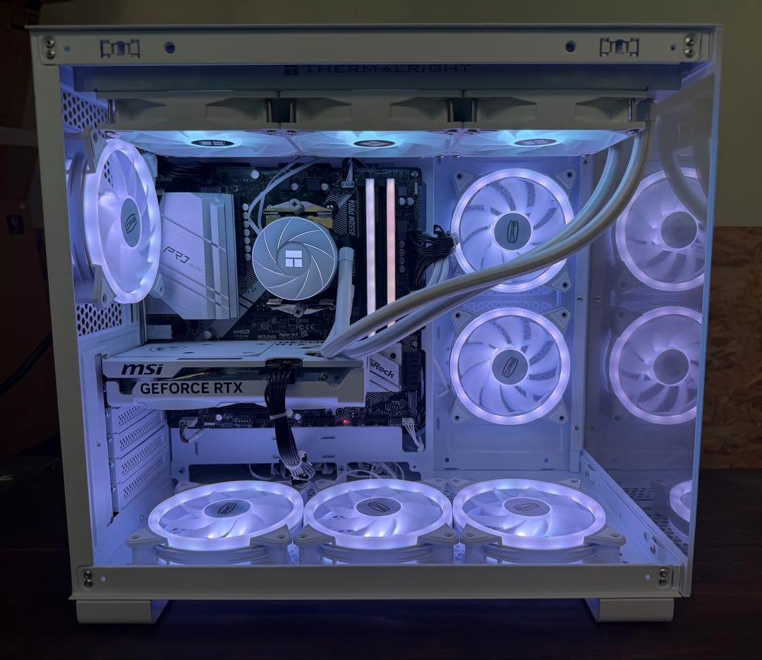 白色ゲーミングPC RYZEN7 5700X RTX5060 32GB