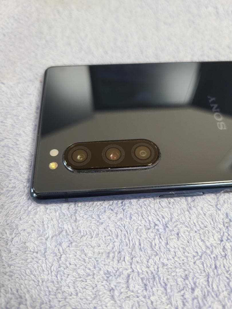 横*郎様 Xperia 5 SO-01M docomo ケース付 未使用フィルム