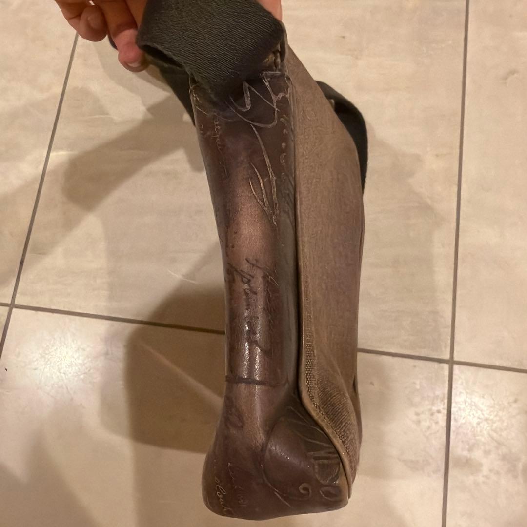 ブラウン ベルルッティレザー ショルダーバッグ