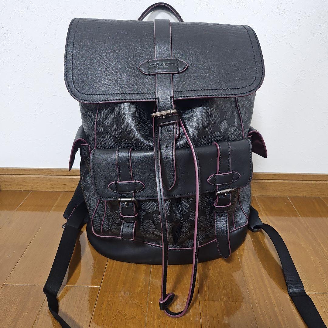 COACH 黒シグネチャー レザーバックパック