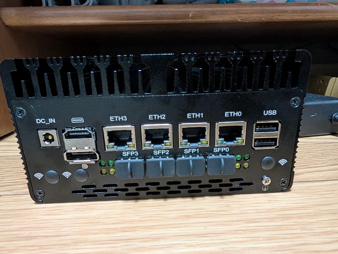 4 *10G SFP+ ファイアウォール mini PC