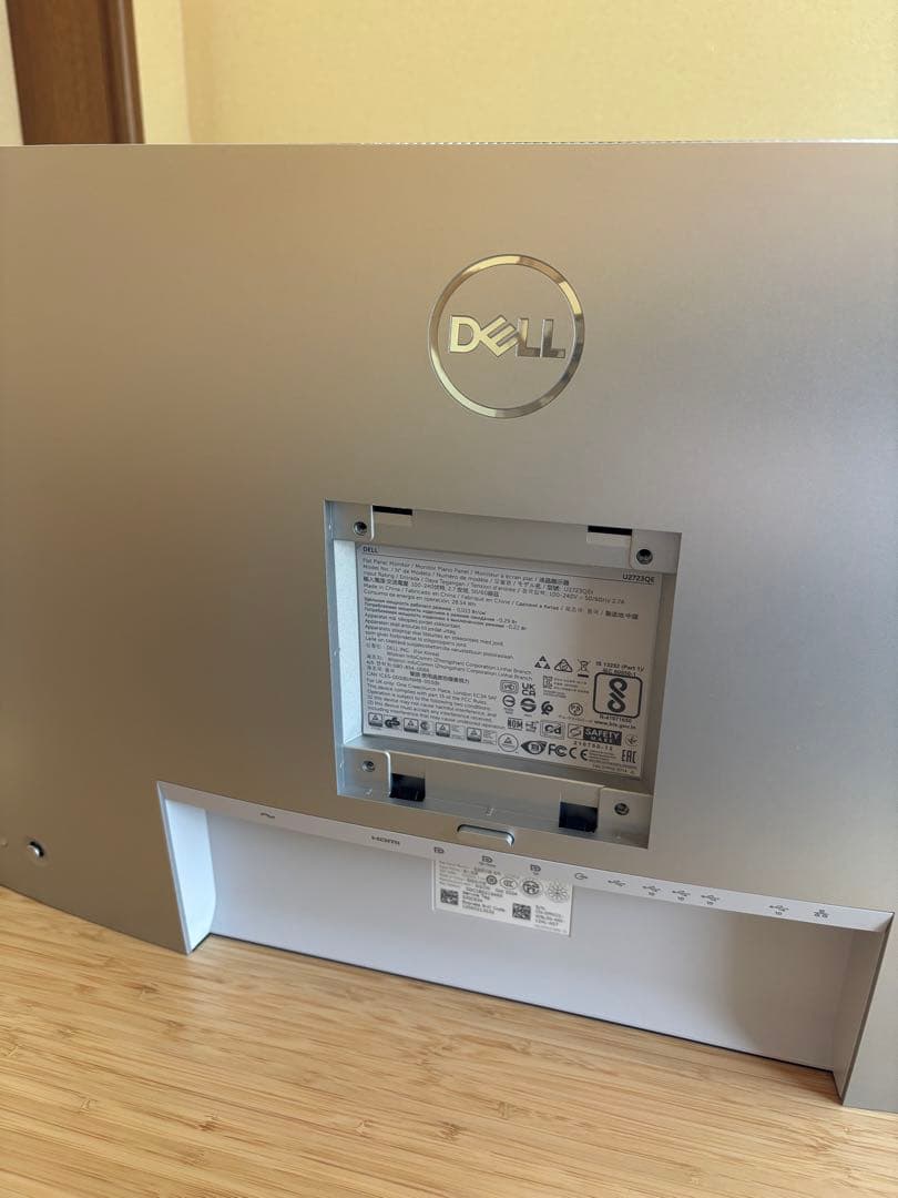 Dell デジタル ハイエンド シリーズ 27 4モニター - U2723QE