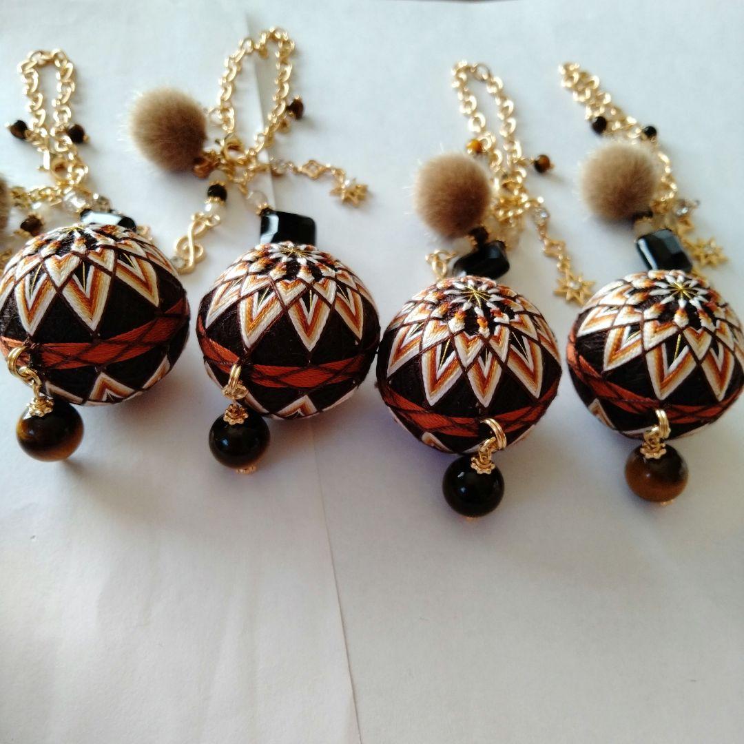 あおいりんご　絹糸　小さな手まり　バッグチャーム 天然石