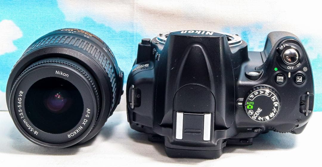 ニコン Nikon D5000⭐️スマホに転送♪⭐️自撮りラクラク⭐️即日発送