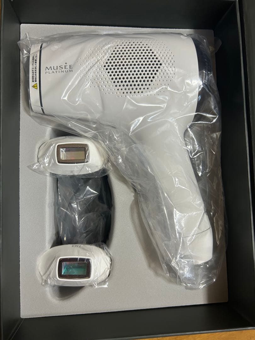 MUSEE PLATINUM 脱毛器 本体とアタッチメント