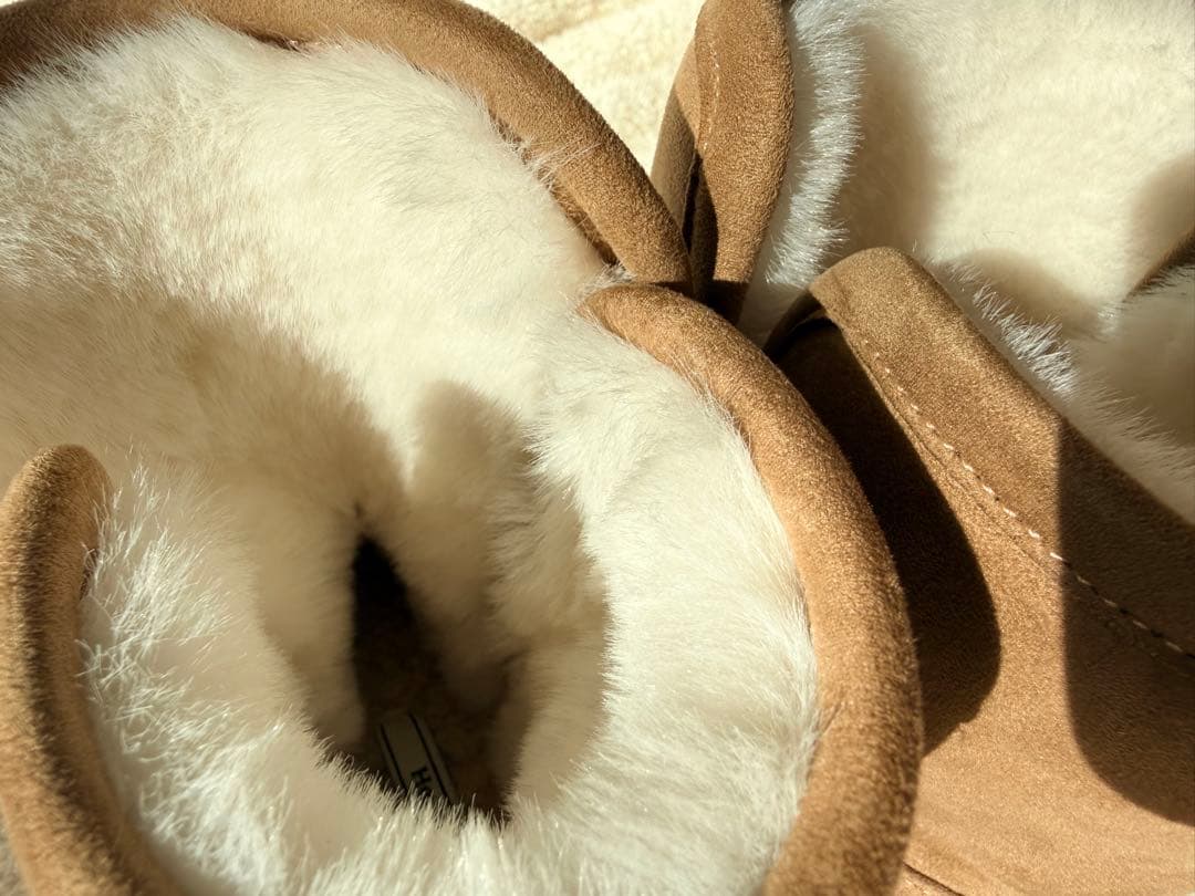 【新品&即発送】ハーリップトゥベージュ スエードファー付き厚底ムートンブーツ