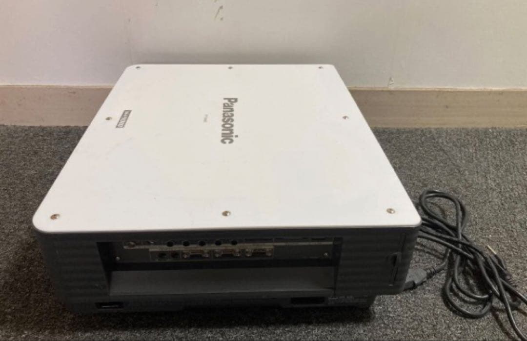 Panasonic PT-D4000 ⭐️4000ルーメン　ランプ使用各468時間