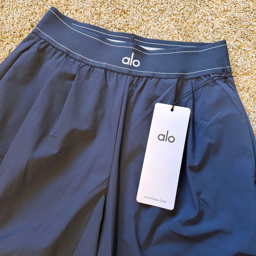 alo yoga トラウザー レギュラー　XXS 新品