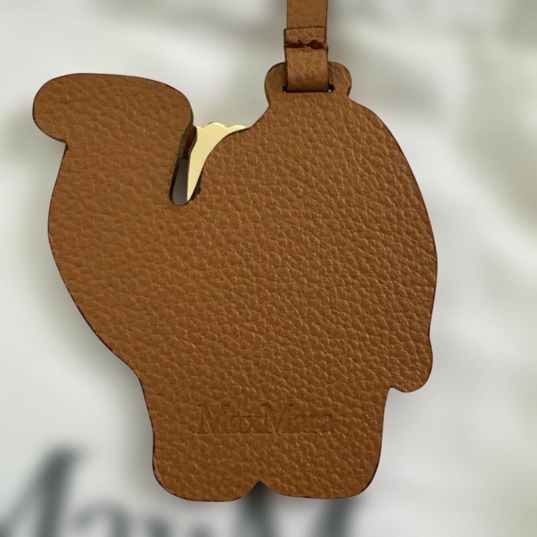 MaxMara 象型チャーム ブラウンレザー