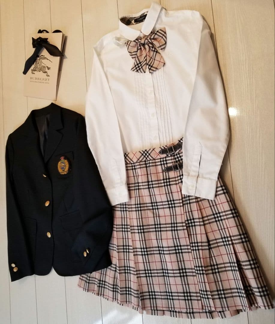 バーバリーフォーマルセット未使用近 美品バーバリーロンドン ベージュ160150