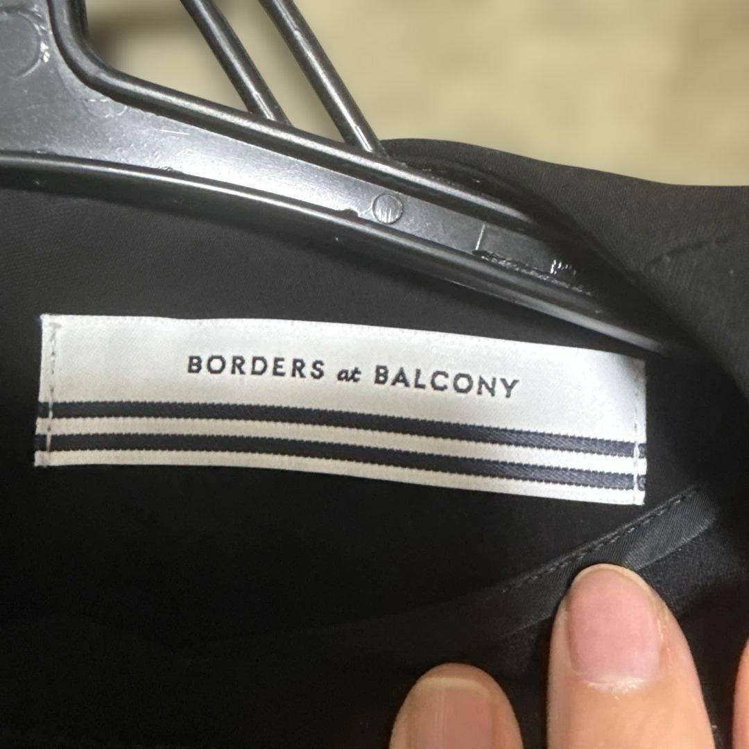 新品未使用　ボーダーズアットバルコニーブラック 半袖 ひざ丈ワンピース