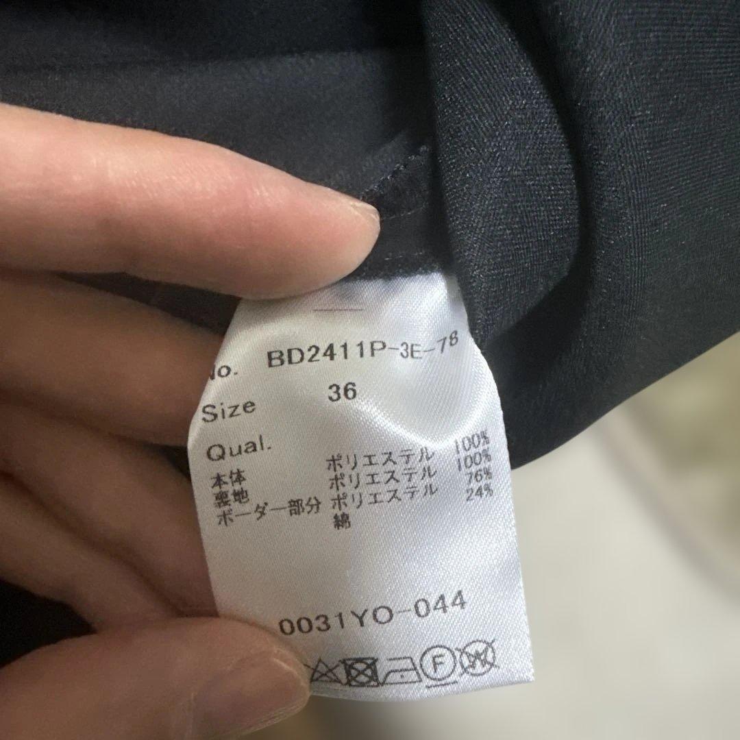 新品未使用　ボーダーズアットバルコニーブラック 半袖 ひざ丈ワンピース