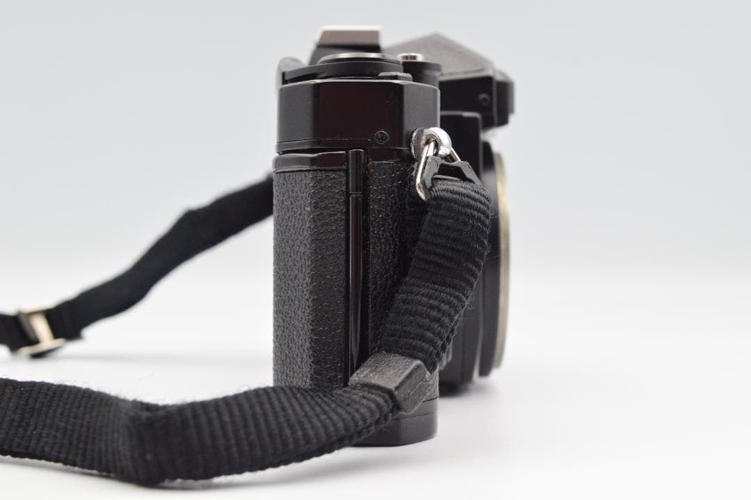 Nikon ニコン FE フィルム一眼レフカメラ ＃25098