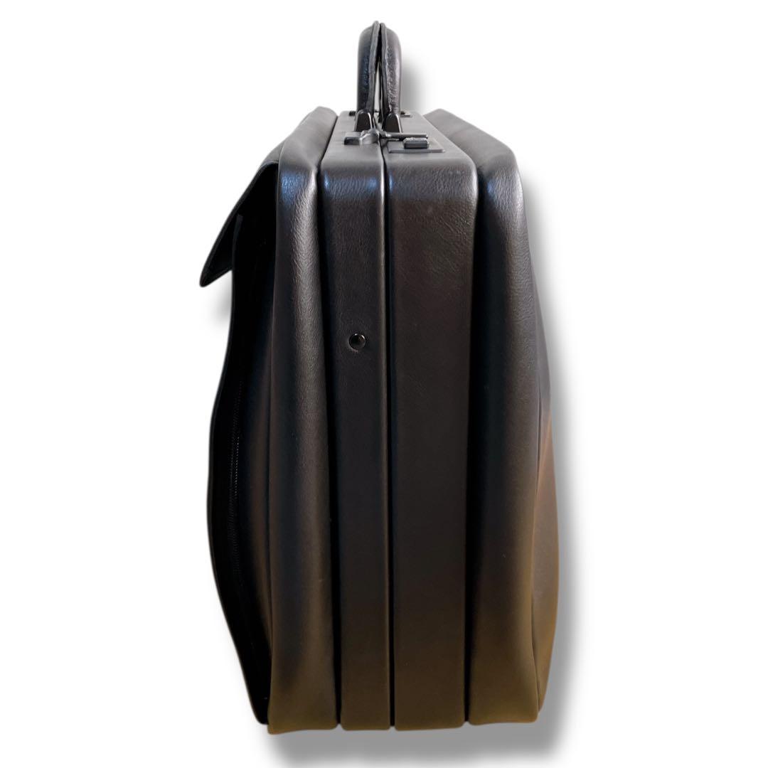 オファーマン 良品 ドイツ製 ソフトレザー アタッシュケース ブラック 袋付き