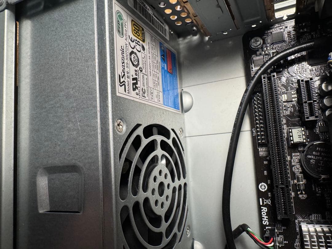 省スペースPC AMD R7 8GB/120/512GB Quadro410