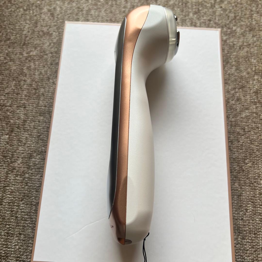 セプテム　エモーショナルプロ エモプロ　EMS ダイエット 美顔器　エモプロ