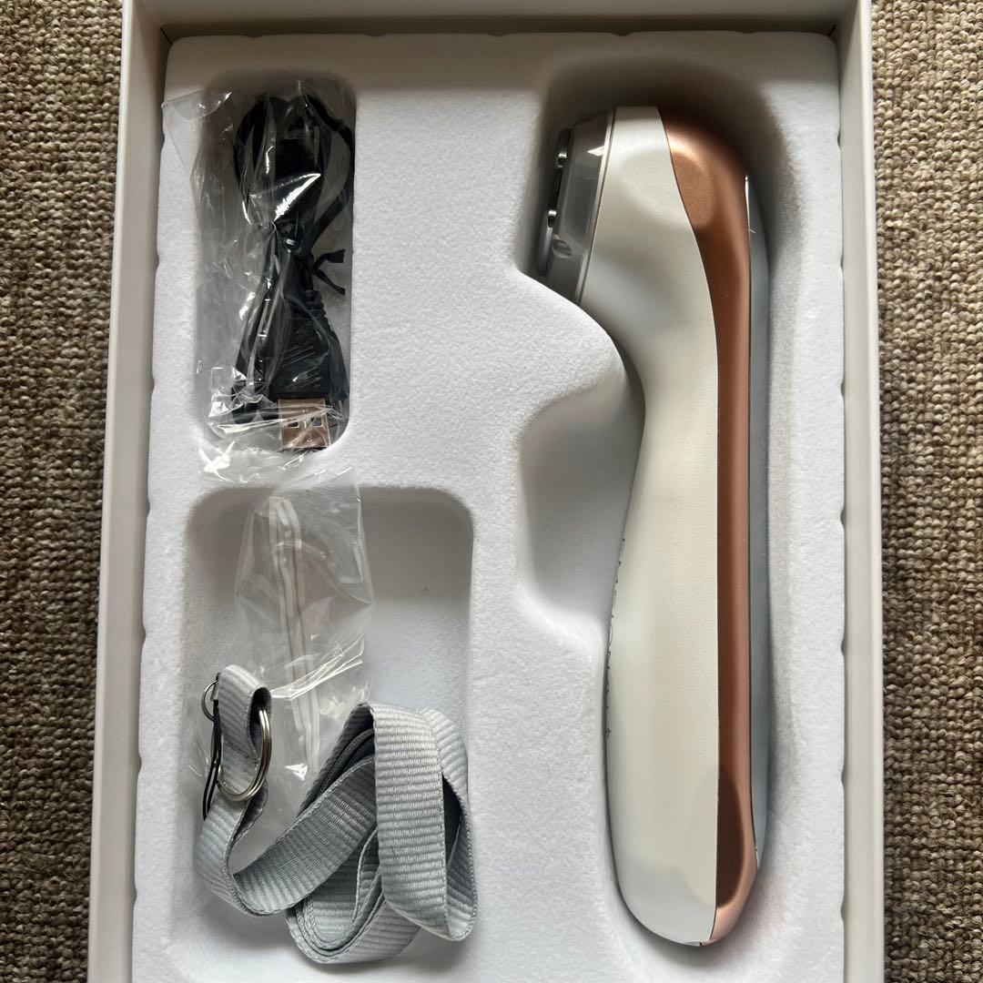 セプテム　エモーショナルプロ エモプロ　EMS ダイエット 美顔器　エモプロ