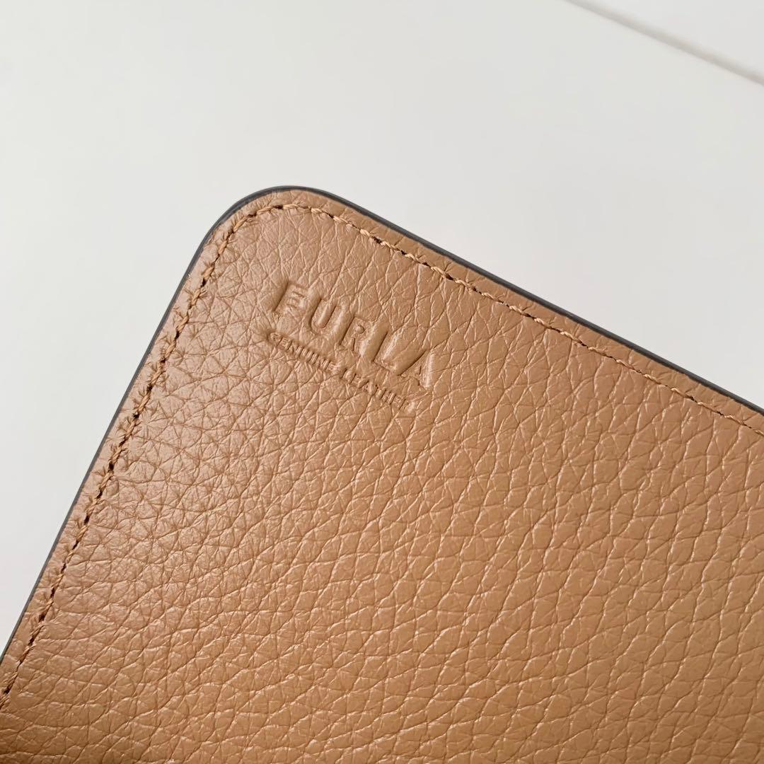 【FURLA】フルラ　ダフネ　長財布　ロングウォレット　ブラウン　ほぼ新品