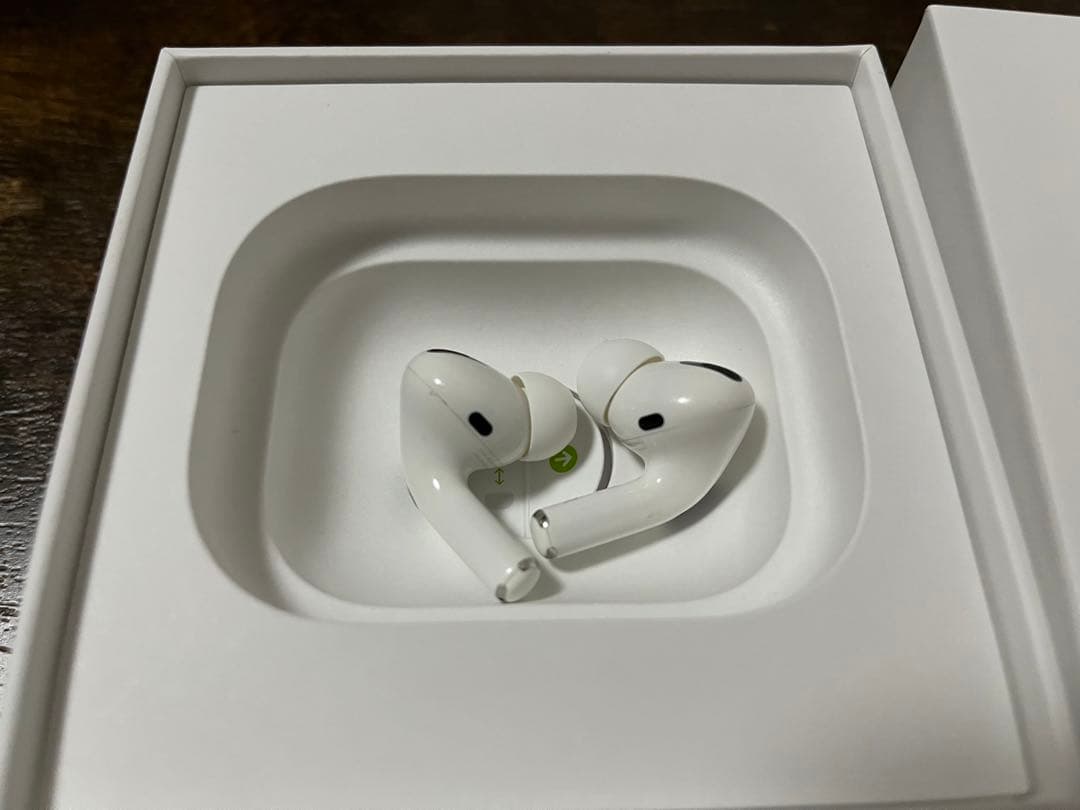 AirPods Pro 本体 イヤホン 充電ケース ホワイト
