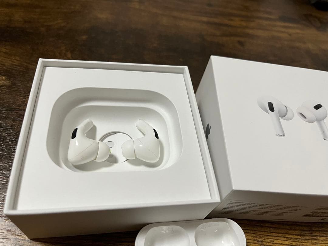 AirPods Pro 本体 イヤホン 充電ケース ホワイト