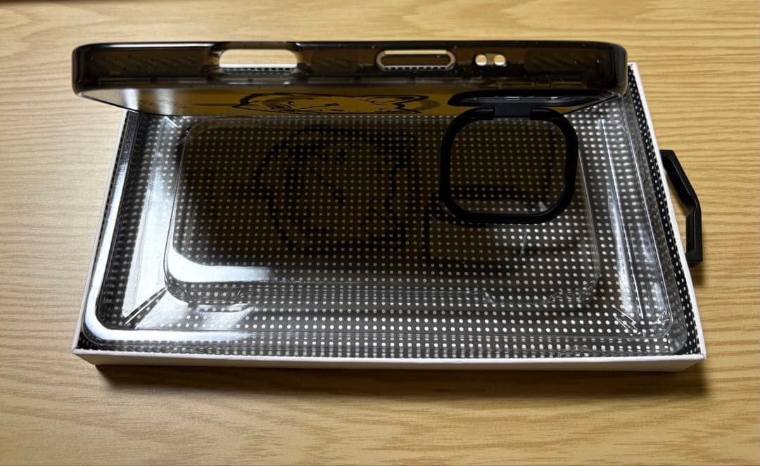 CASETIFY×メゾンキツネ iPhone16 カメラリングスタンド付き