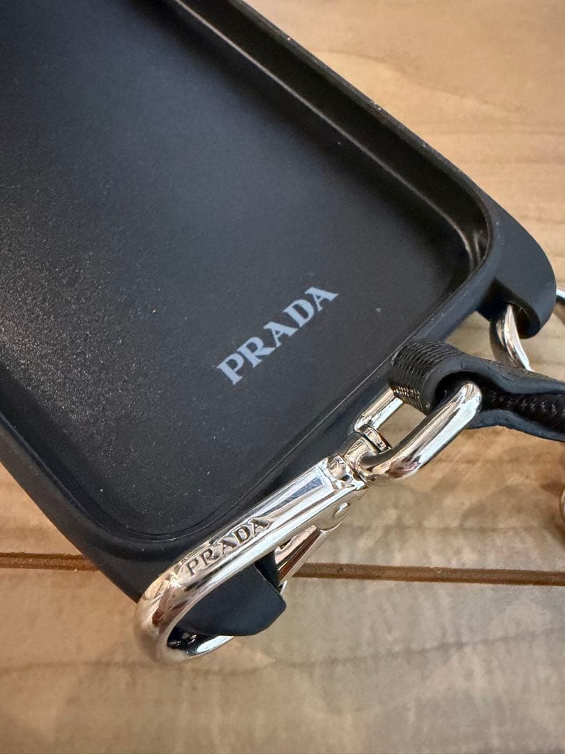 PRADA iPhon１４pro用ケース ブラック