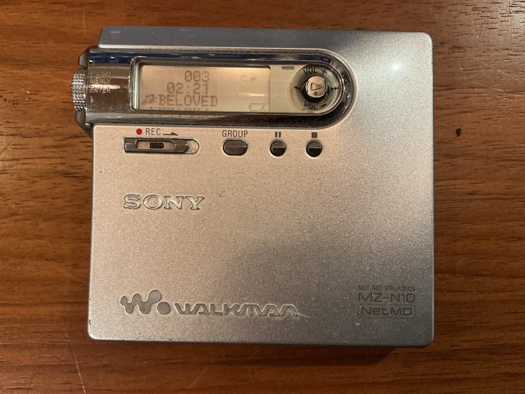 SONY MZ-N10 ポータブルMDプレーヤーとアクセサリー