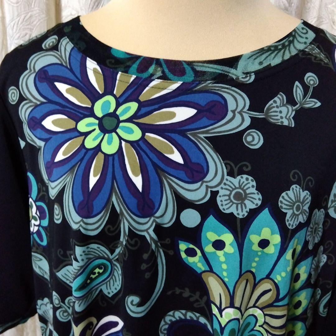 トクコの花柄チュニック