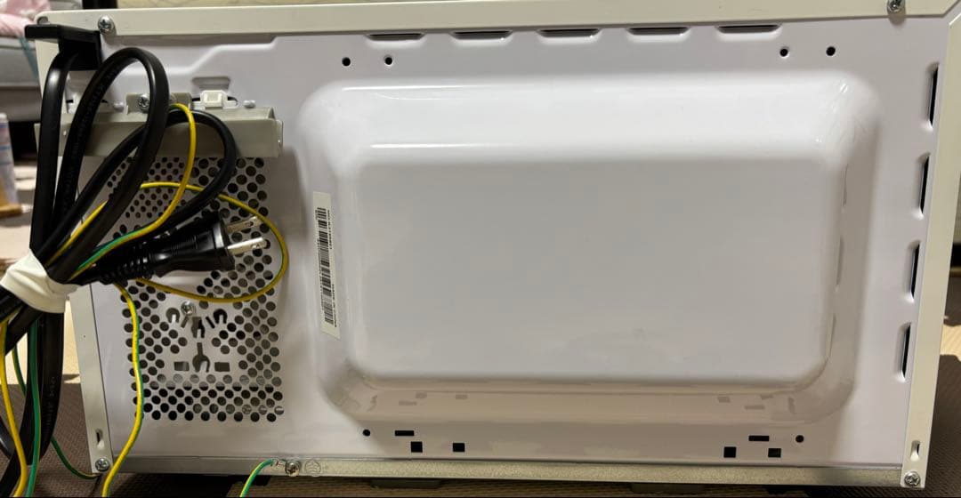 電子レンジ 2023年製 comfee 極美品 . (95% new). 黒/白