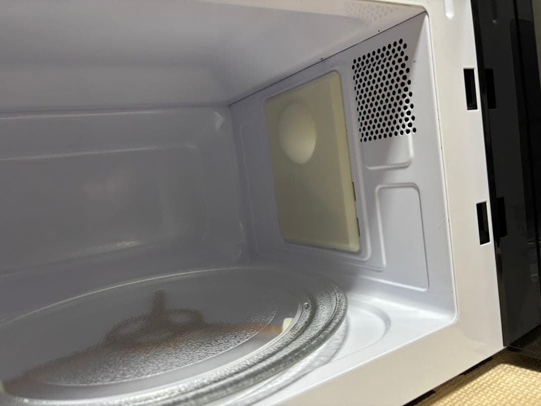 電子レンジ 2023年製 comfee 極美品 . (95% new). 黒/白