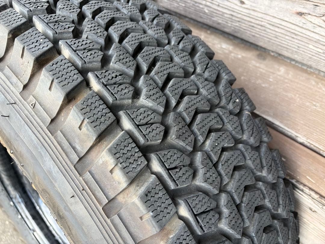 ハイラックスサーフ スタッドレスホイールセット235/80R16 2021年製