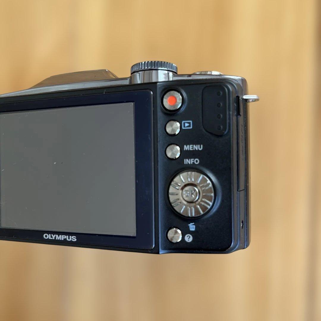 Olympus デジタルカメラ 24x Wide