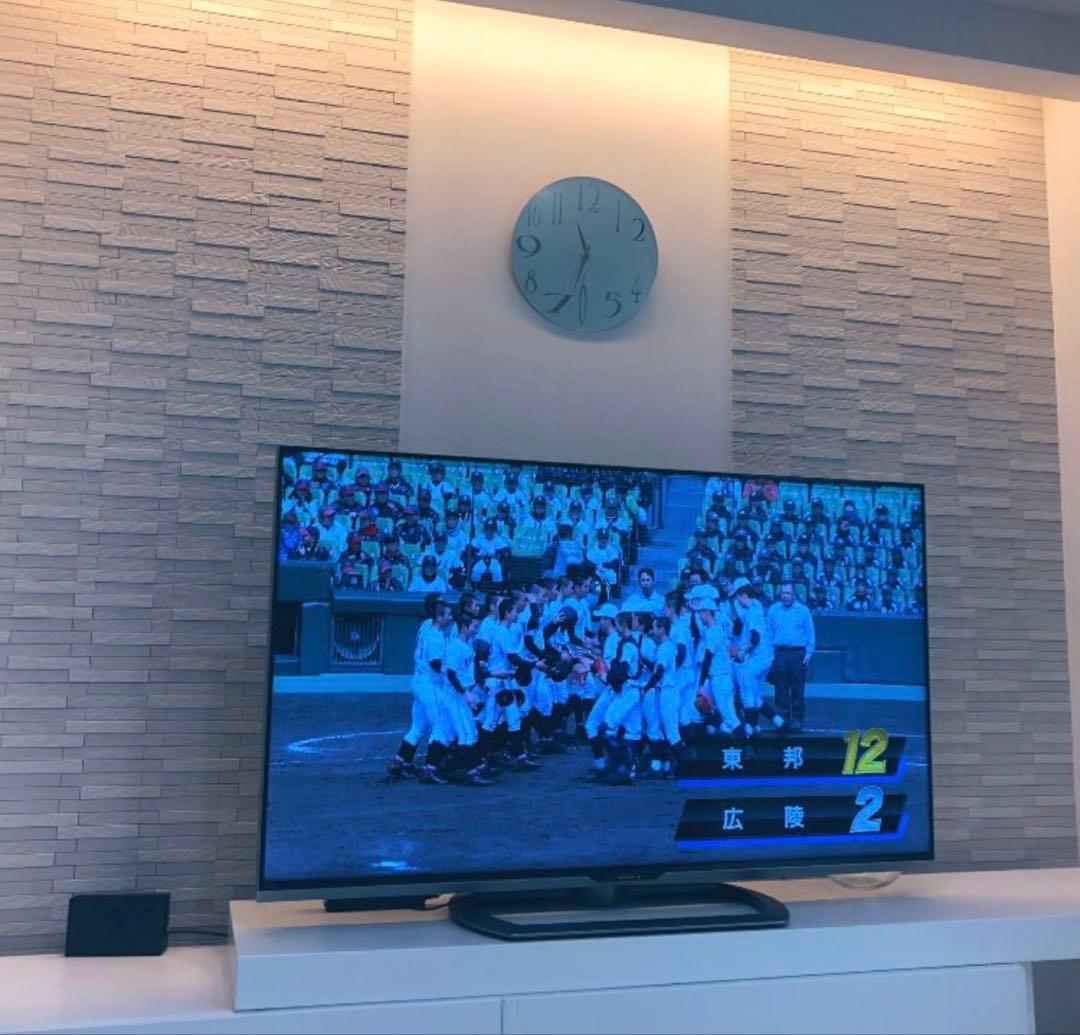 液晶テレビ 薄型デザイン